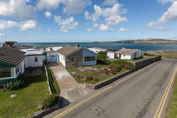 PEDWAR GWYNT-4 BED-SEA FRONT BUNGALOW-RAVENSPOINT ROAD