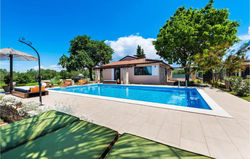 Nice home in Rovinj with Outdoor swimming pool, WiFi and 3 Bedrooms