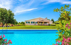 Stunning home in Rovinj with Outdoor swimming pool, WiFi and Outdoor swimming pool