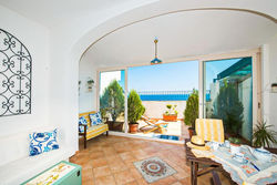 Loft at 200mt from the beach-park inside-sea view